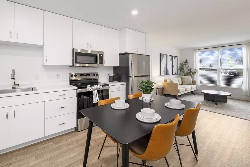 kitchen at Ltd. Findlay Apartments