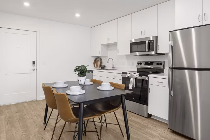 kitchen at Ltd. Findlay Apartments