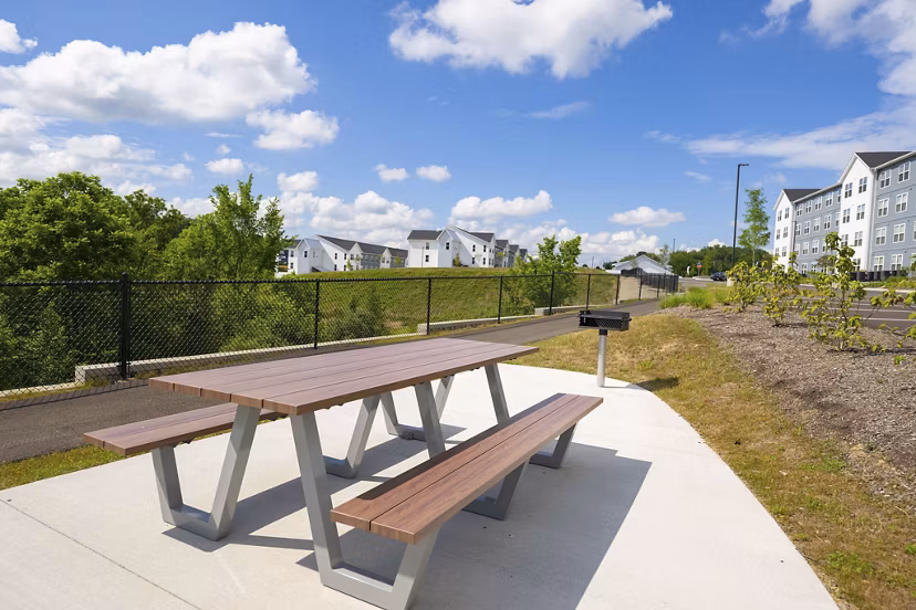 grill area at Ltd. Findlay Apartments