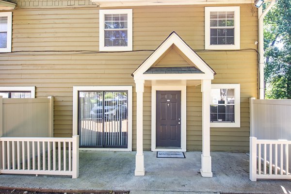 exterior at Roswell Creek Apartments 