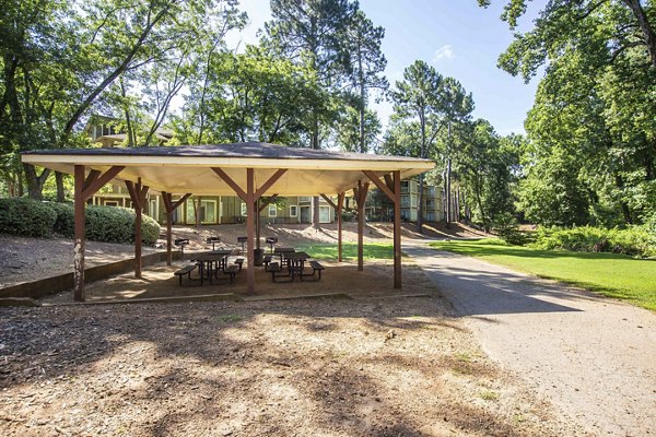 exterior at Roswell Creek Apartments 