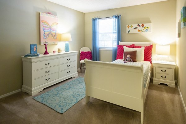 bedroom at Roswell Creek Apartments 