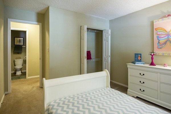 bedroom at Roswell Creek Apartments 