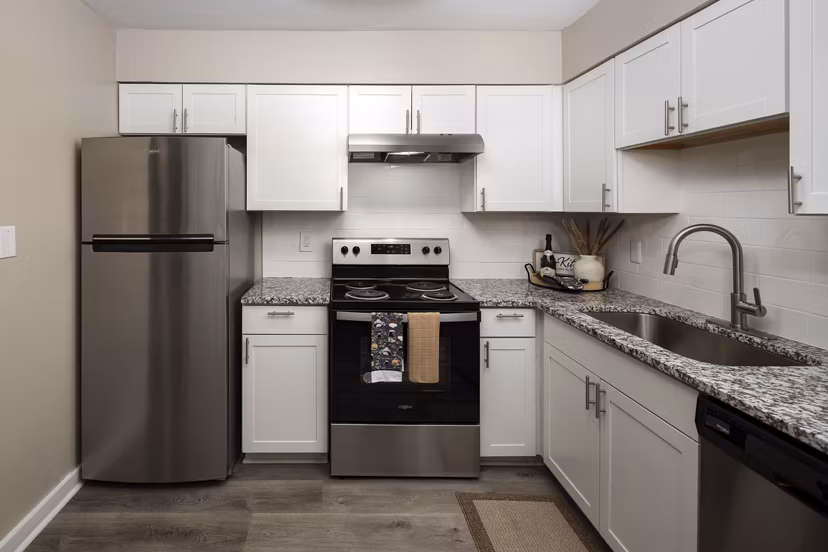 kitchen at Ellwood Pines Apartments