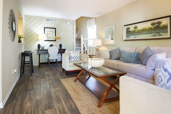 living room at Roswell Creek Apartments 