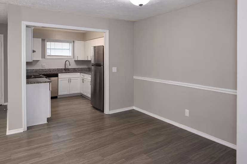 living room at Ellwood Pines Apartments
