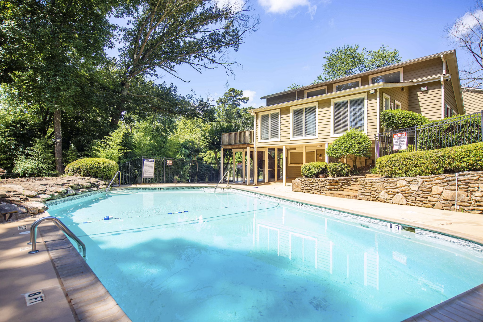pool at Roswell Creek Apartments 