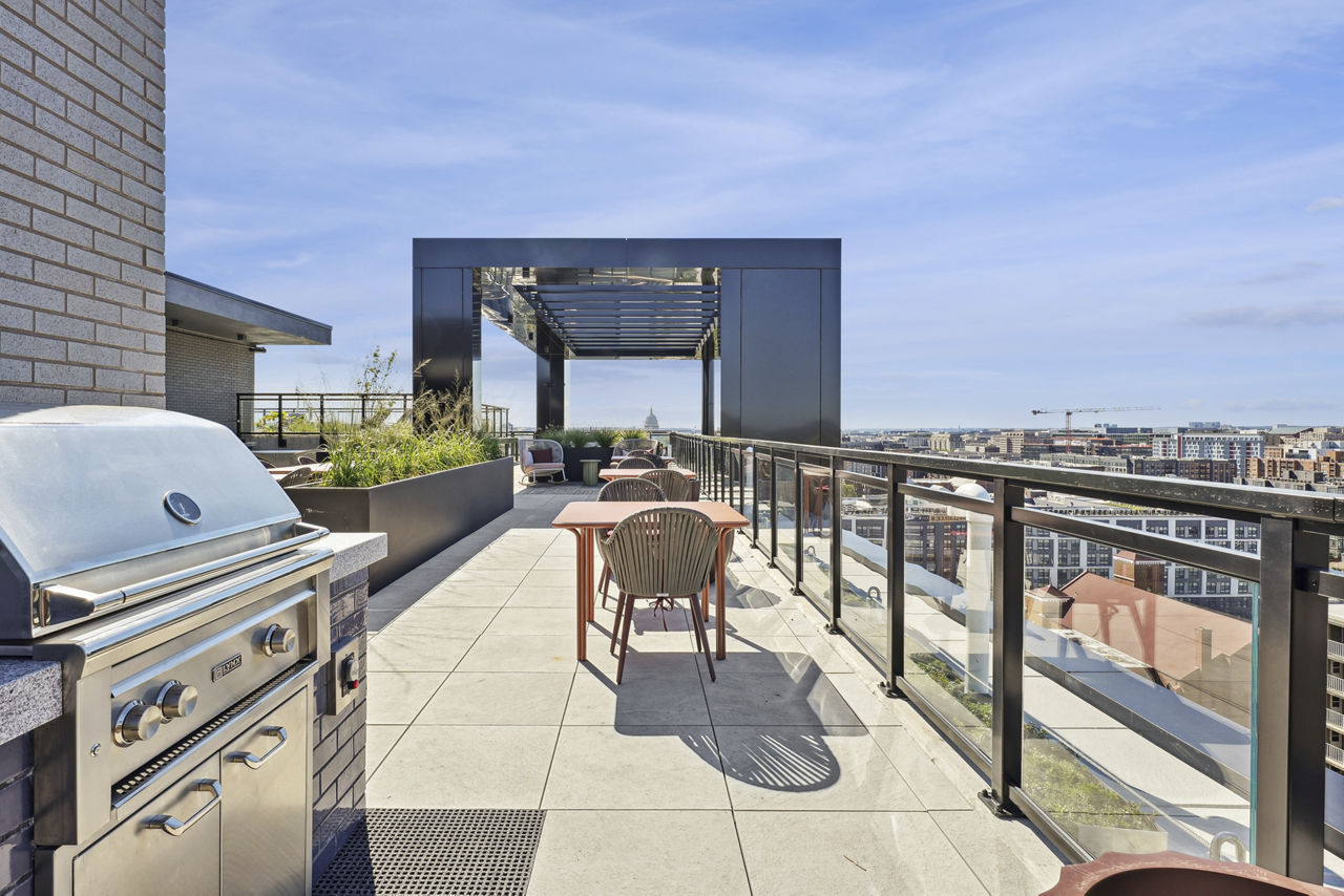 Roof deck at The Iris (1 of 4)