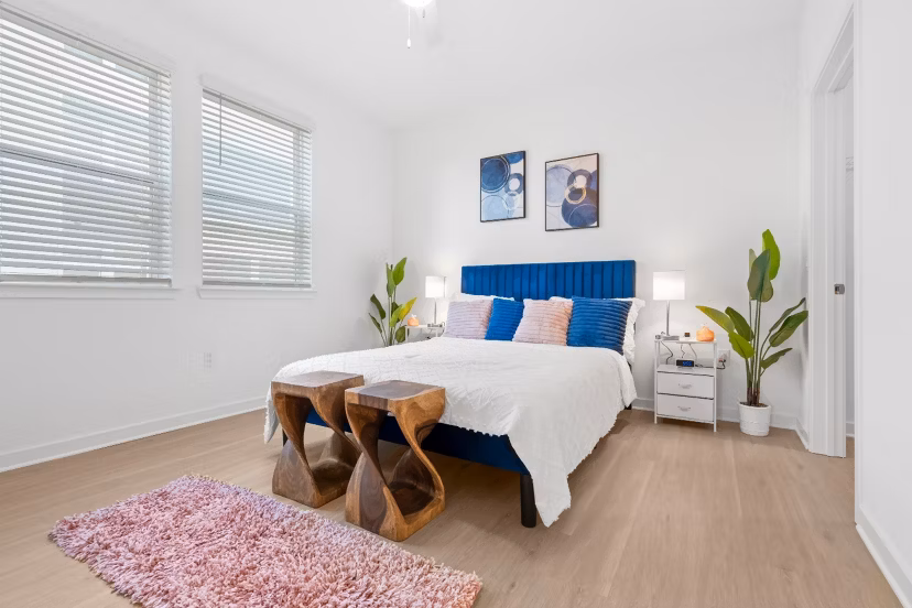 bedroom at Marlowe Live Oak Apartments 