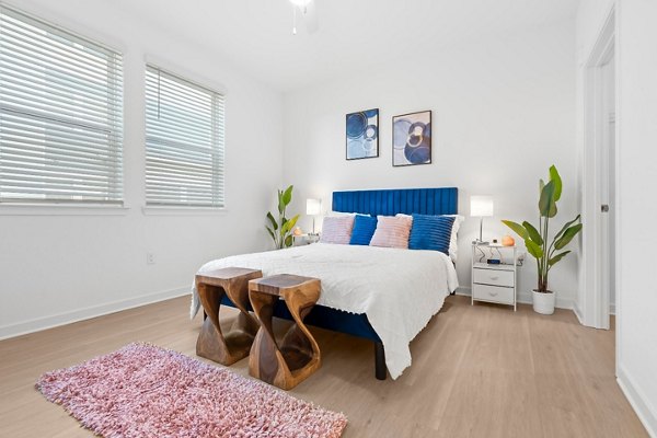 bedroom at Marlowe Live Oak Apartments 