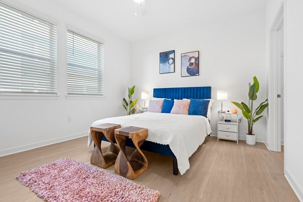 bedroom at Marlowe Live Oak Apartments