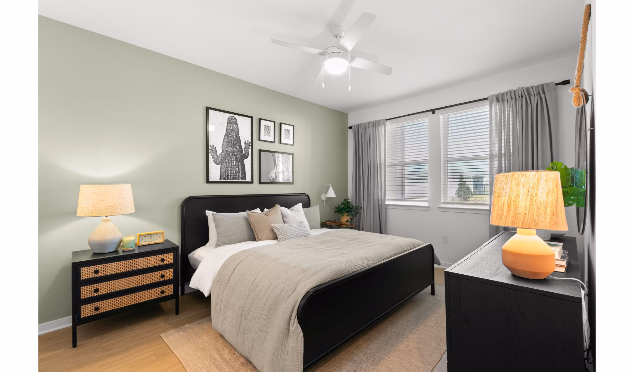 bedroom at Marlowe Live Oak Apartments