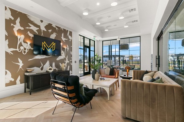 clubhouse at Marlowe Live Oak Apartments 