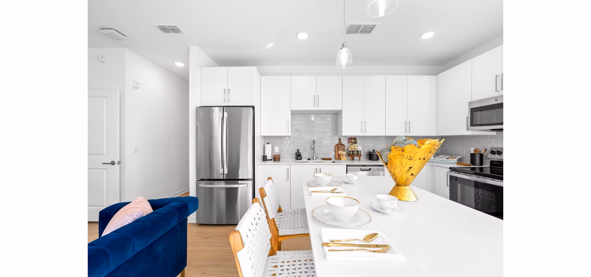 kitchen at Marlowe Live Oak Apartments 