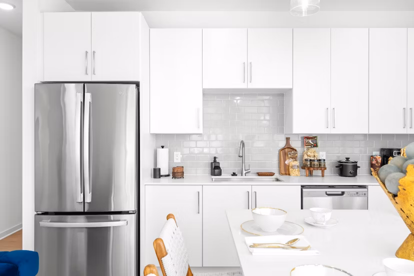 kitchen at Marlowe Live Oak Apartments 