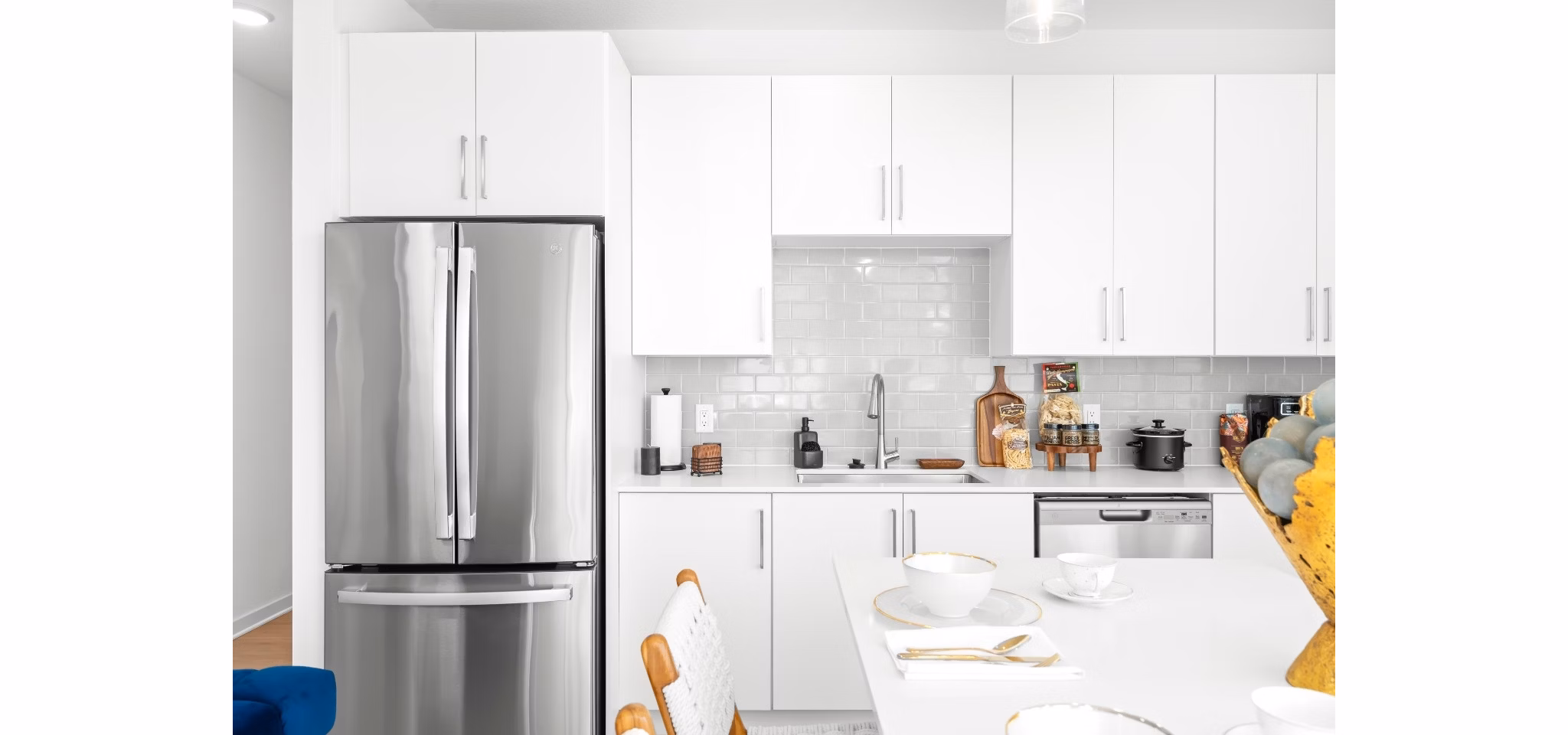 kitchen at Marlowe Live Oak Apartments 