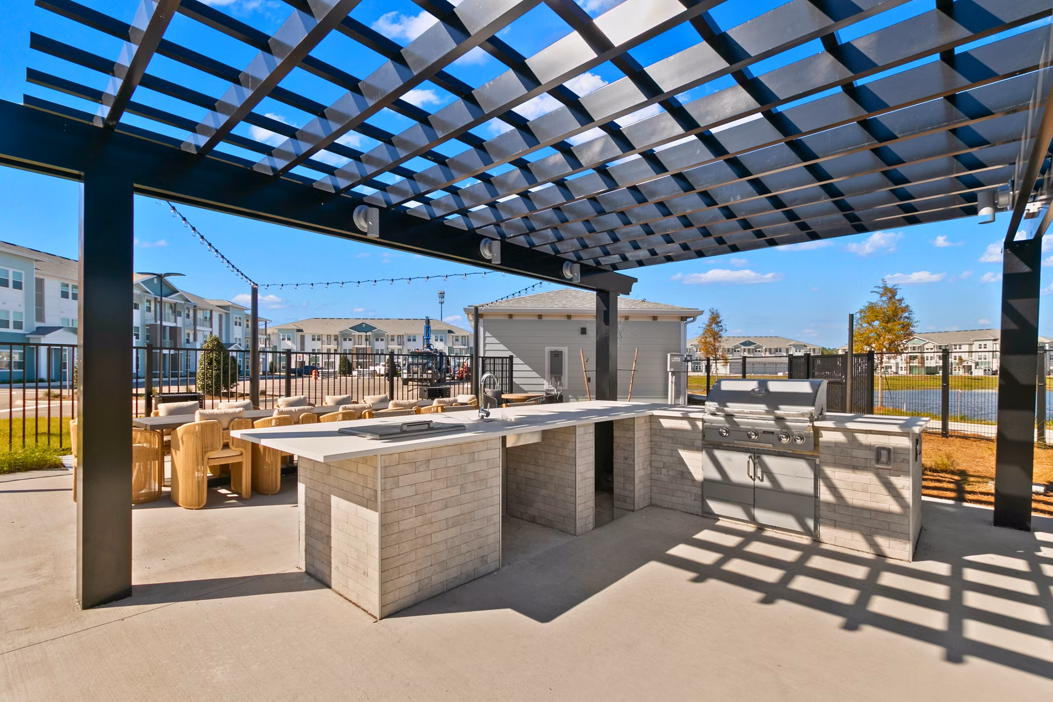 grill area at Marlowe Live Oak Apartments 
