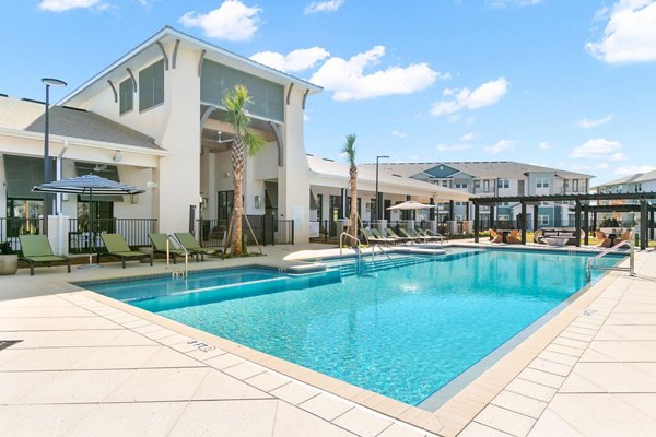 pool at Marlowe Live Oak Apartments 