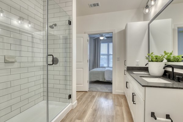 bathroom at Gateway to Gruene Apartments