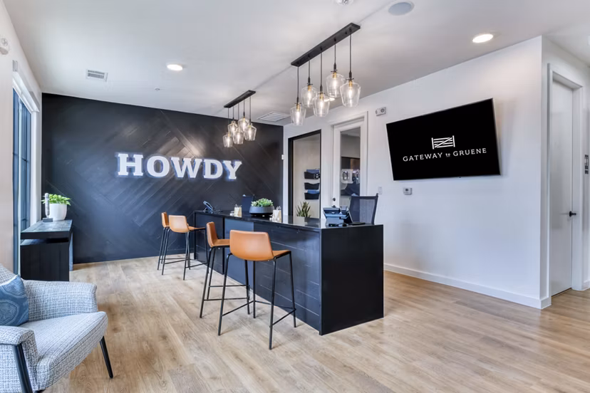 clubhouse at Gateway to Gruene Apartments