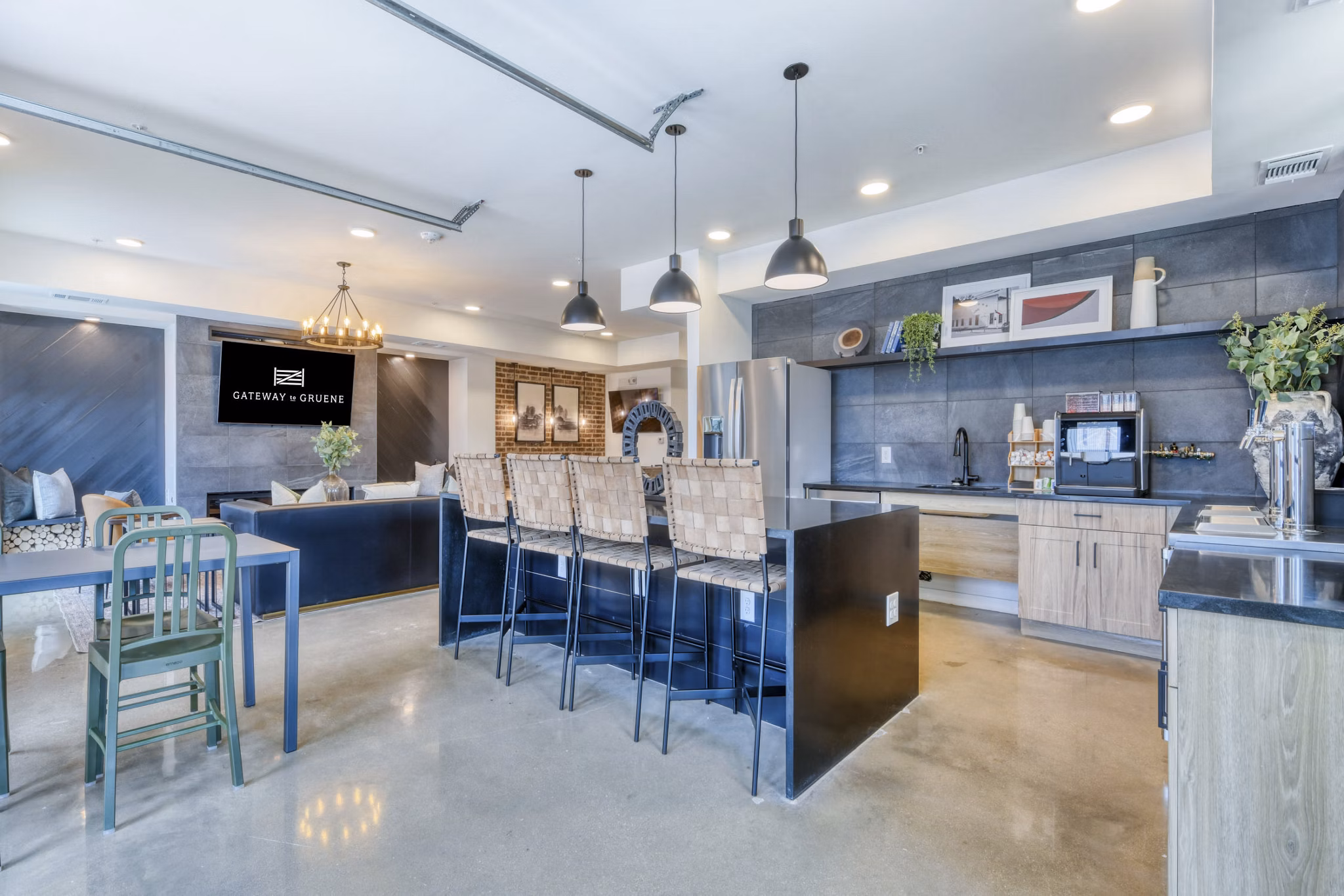 clubhouse at Gateway to Gruene Apartments