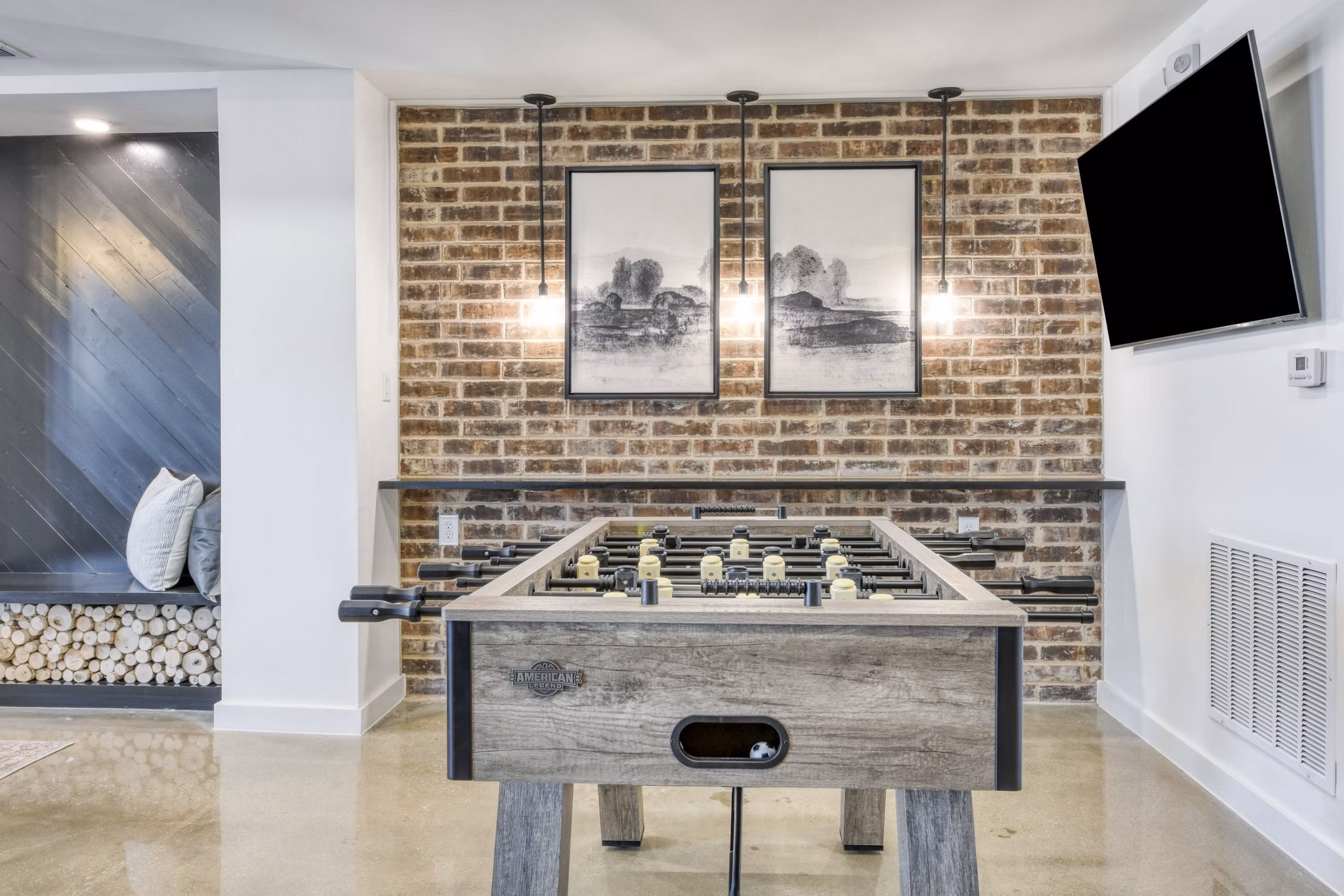 clubhouse game room at Gateway to Gruene Apartments