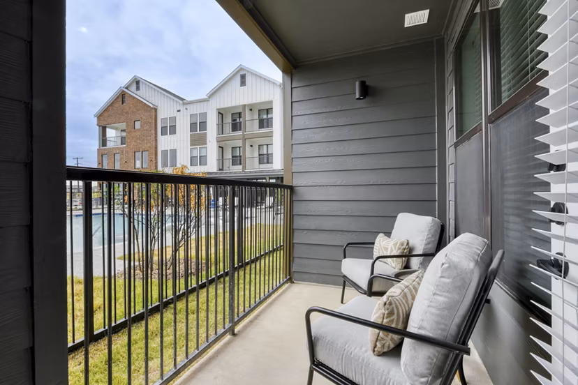 patio/balcony at Gateway to Gruene Apartments