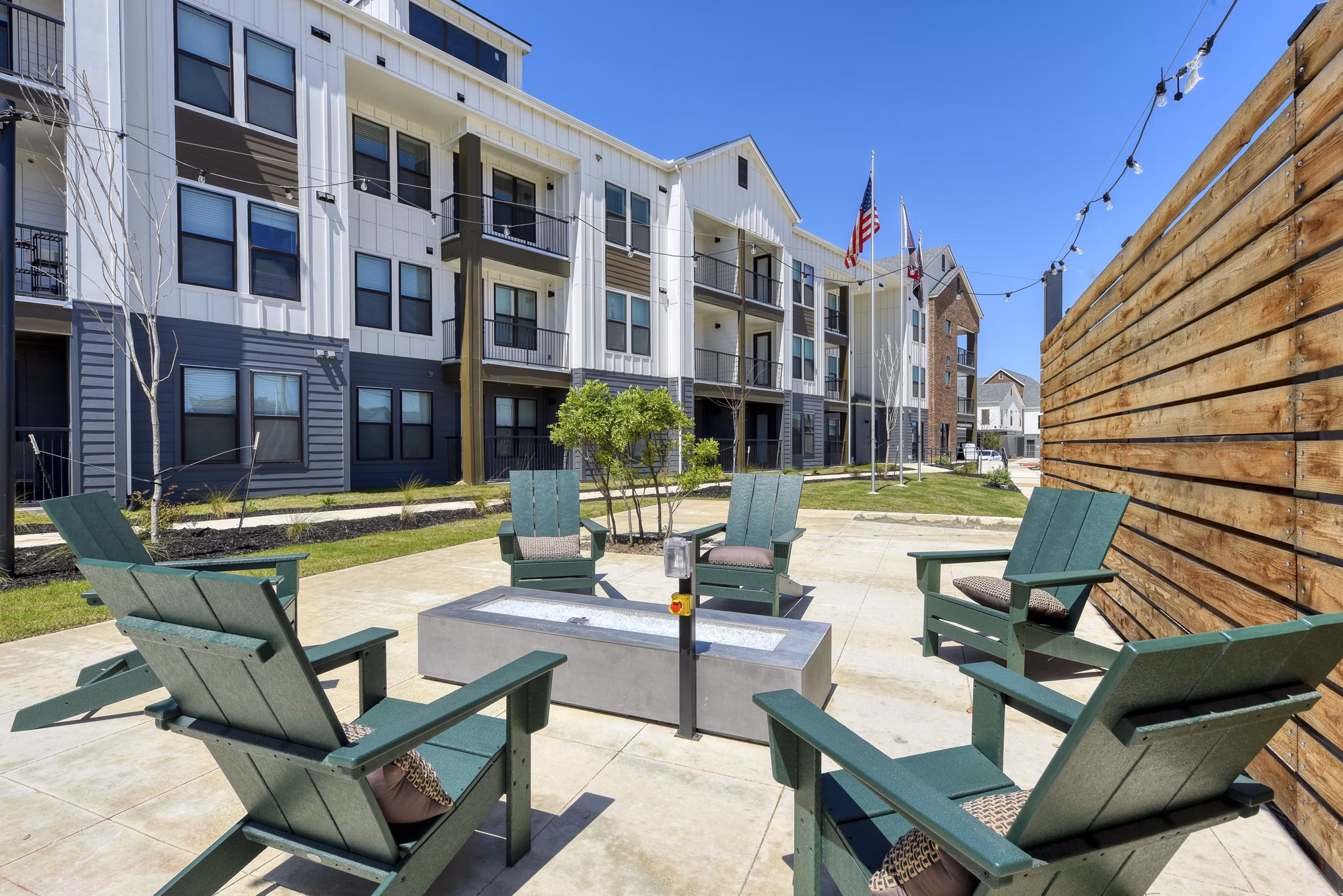 fire pit at Gateway to Gruene Apartments