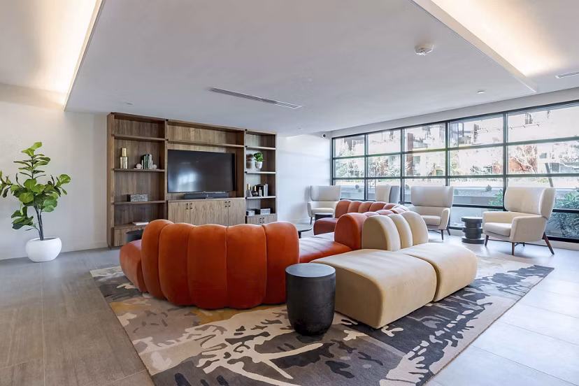 clubhouse at The Monde Scottsdale Apartments 