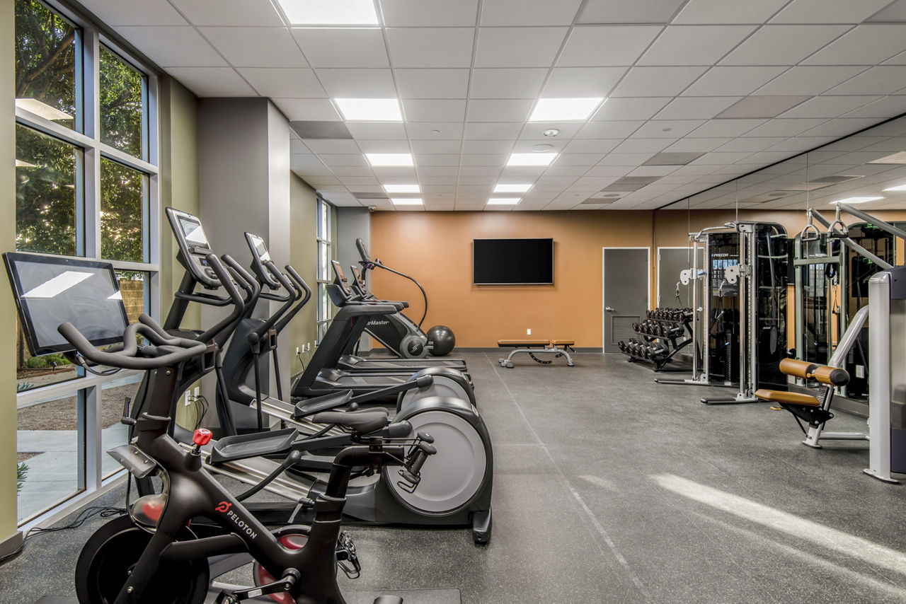 Gym at Arista Glendale