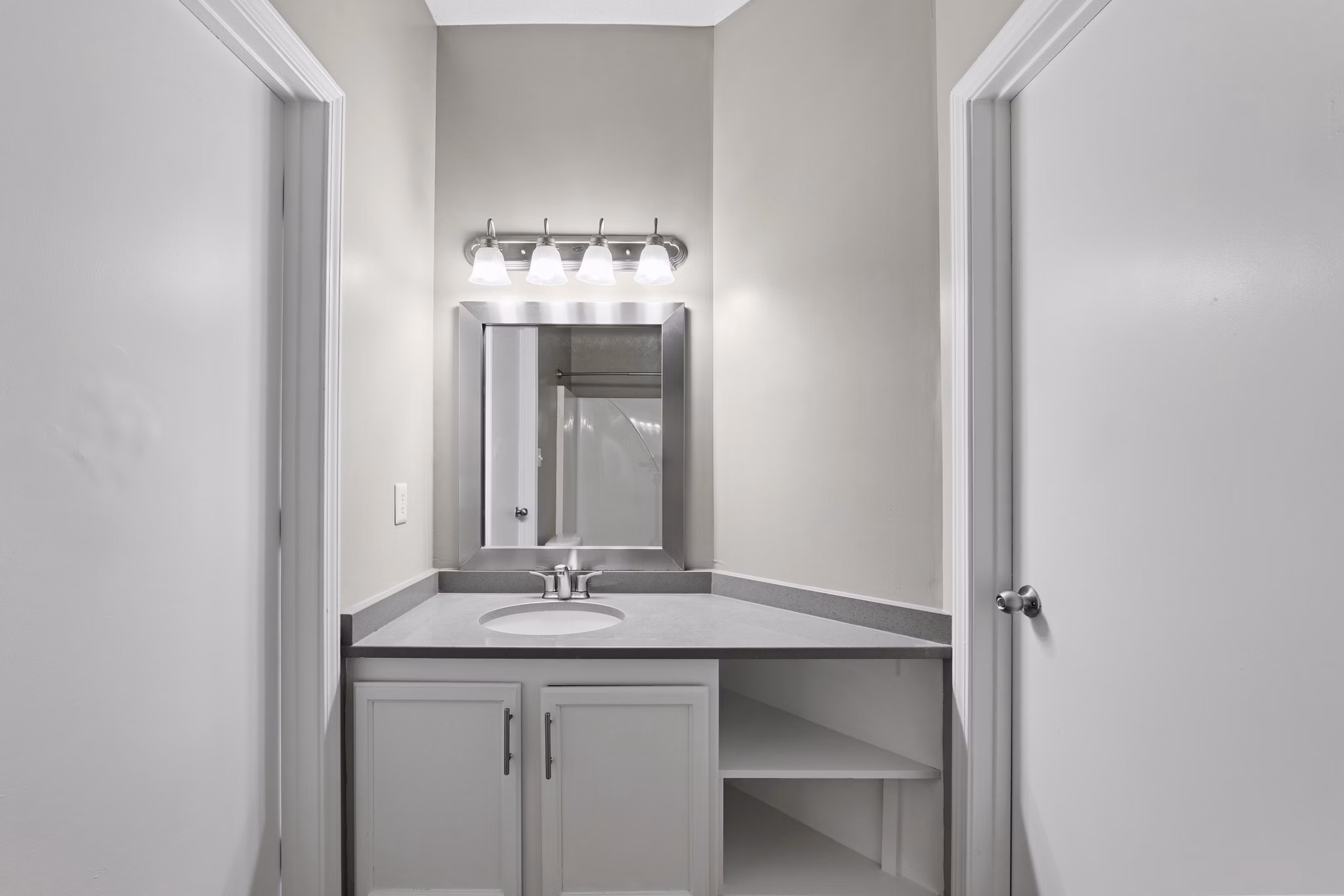 bathroom at Arbor Steele Creek Apartments 