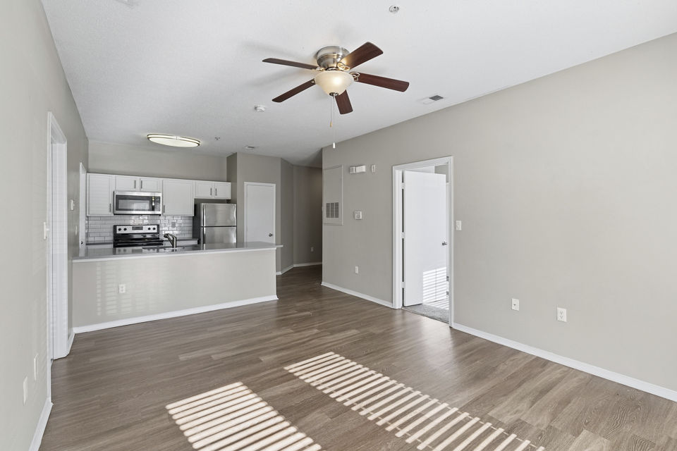 living room at Arbor Steele Creek Apartments 