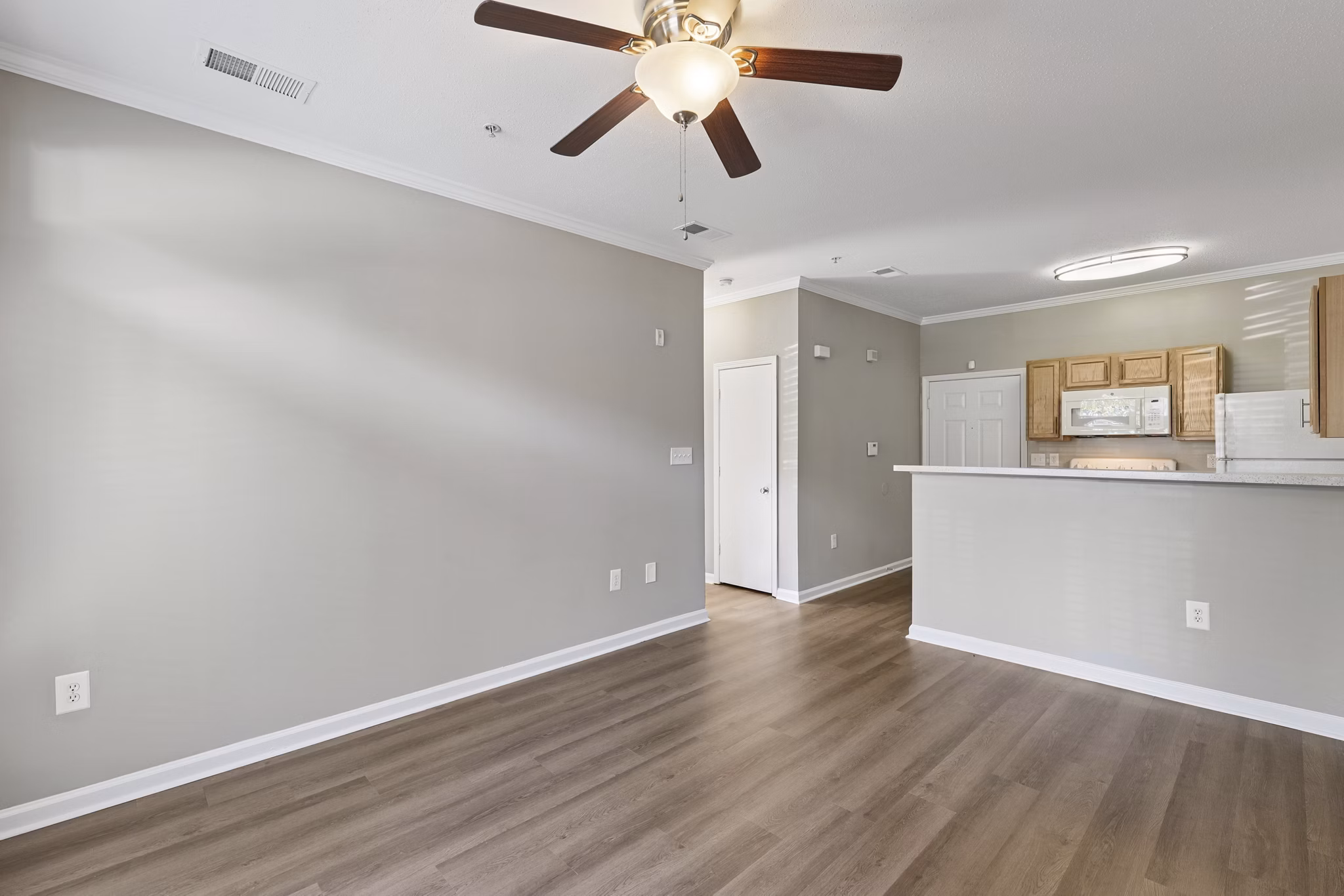 living room at Arbor Steele Creek Apartments 