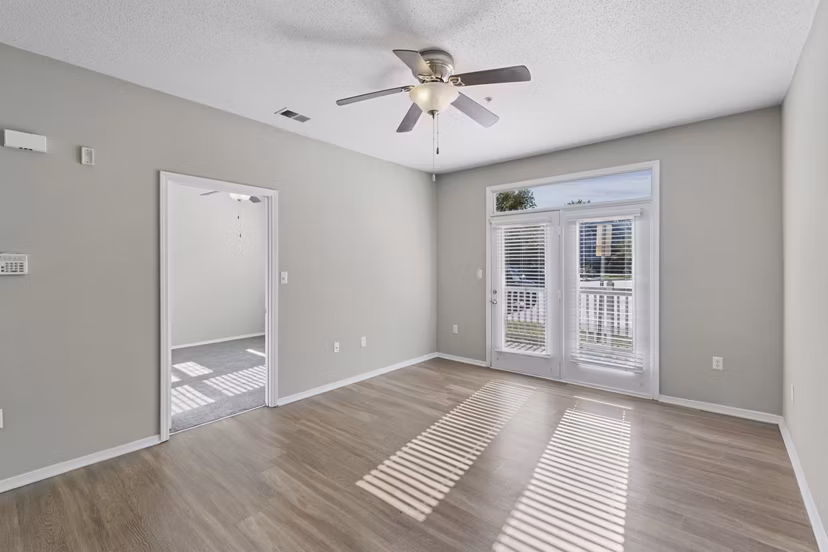 living room at Arbor Steele Creek Apartments 
