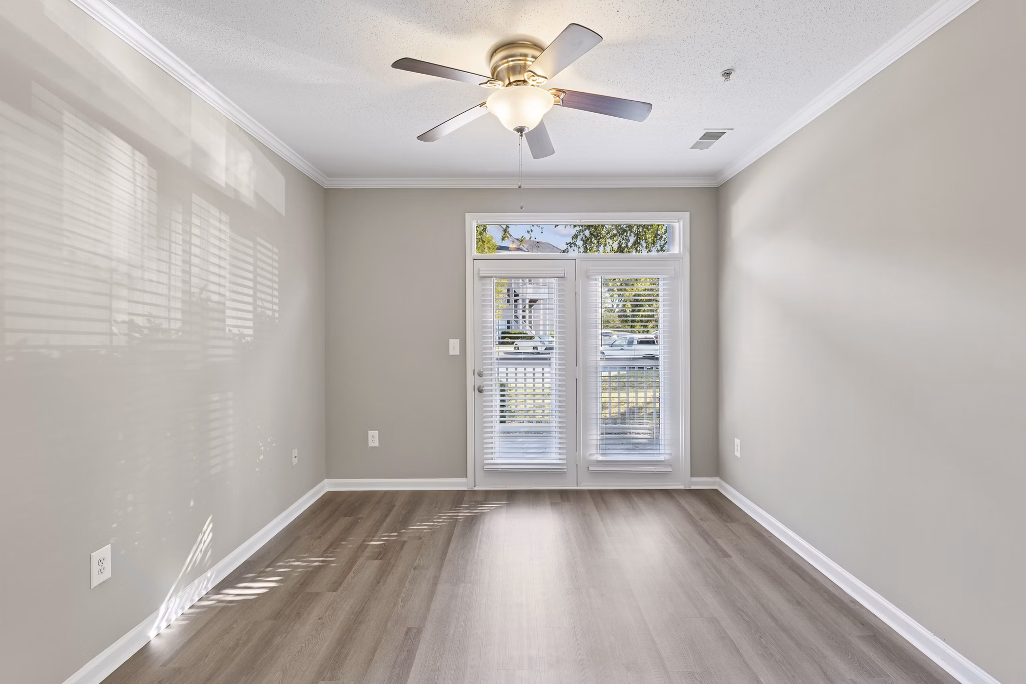 living room at Arbor Steele Creek Apartments 