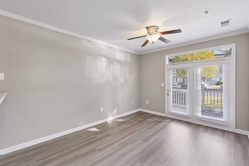 living room at Arbor Steele Creek Apartments 