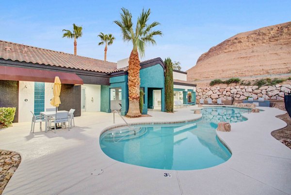 Rooftop swimming pool with scenic views at Citron Apartments
