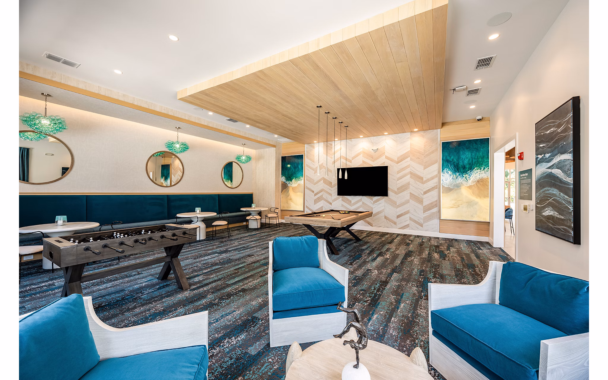 Luxurious clubhouse with modern decor at Perla Apartments in downtown Los Angeles