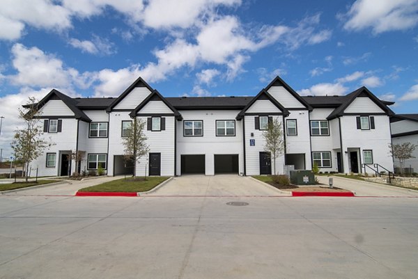 building/exterior at Emerson at Trace Apartments