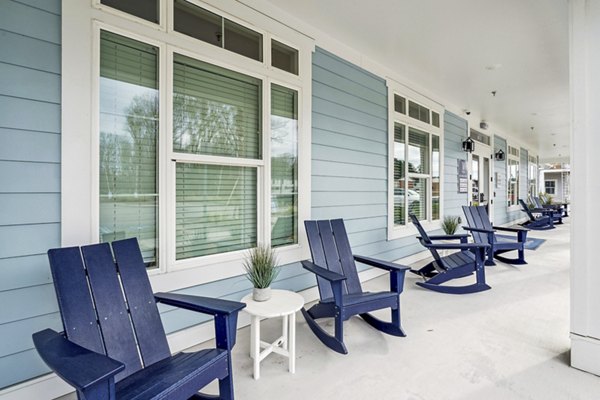 patio at The Willow Apartments