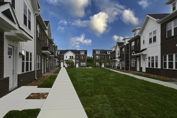 exterior at The Fitzroy at Lebanon Marketplace Apartments