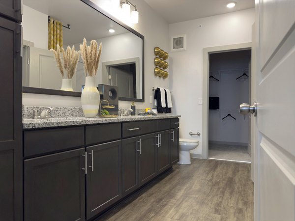 Luxurious bathroom featuring modern fixtures at The Fitzroy at Lebanon Marketplace Apartments