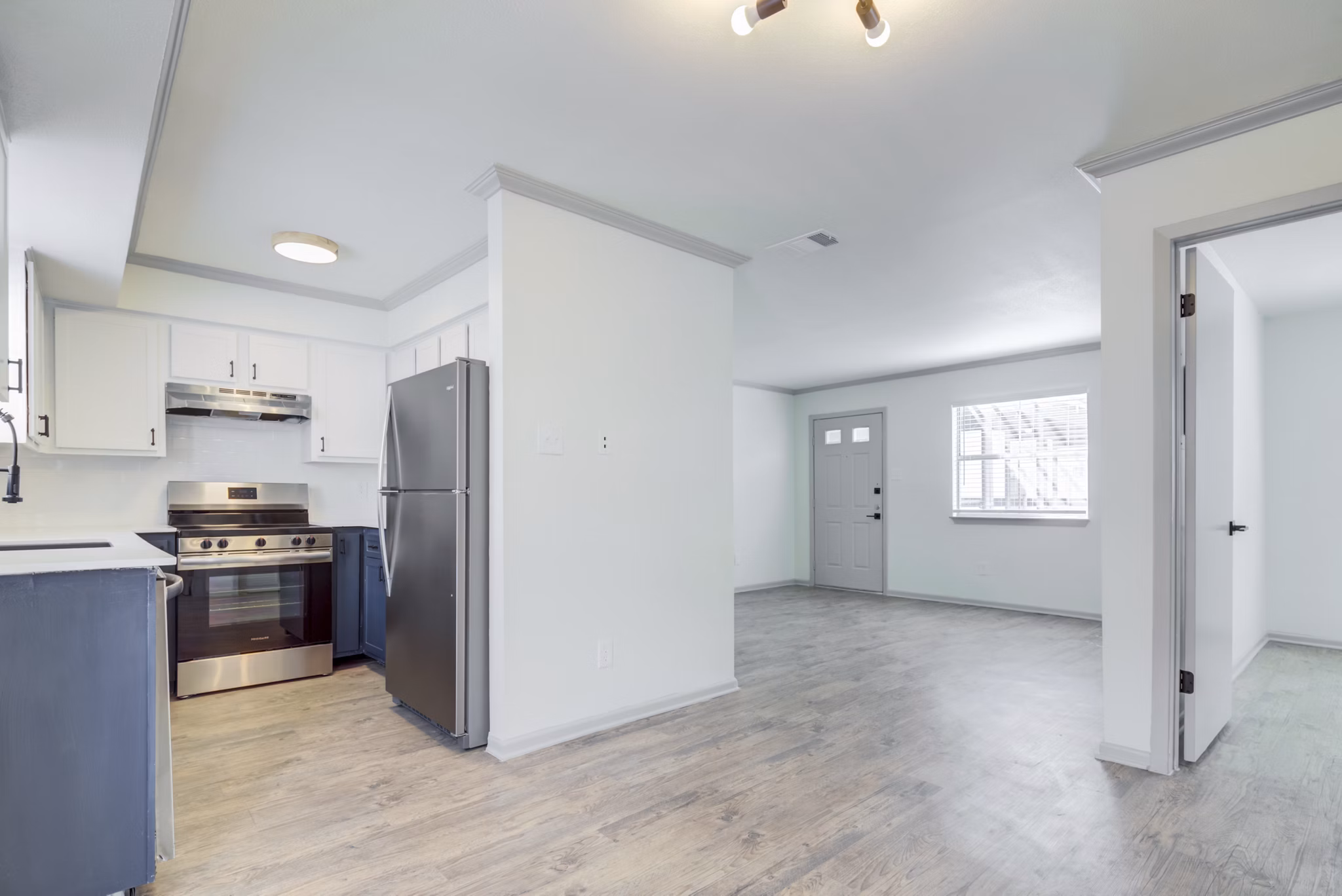living room at Railyard Apartments 