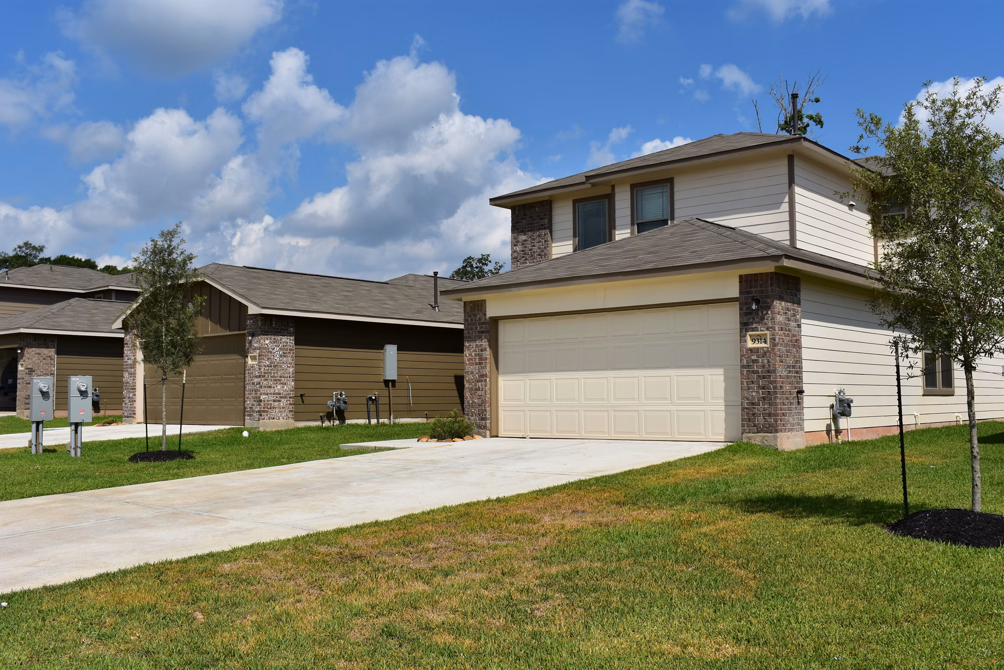 building at Village at Caney Mills Apartments