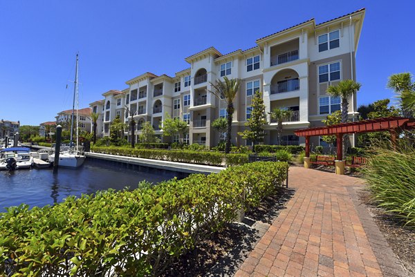 exterior at Five810 Southlands Apartments