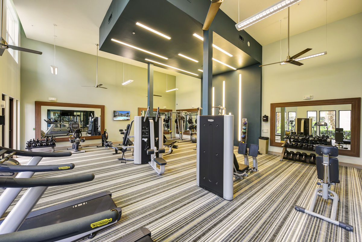 Gym at The Views At Harbortown (1 of 2)