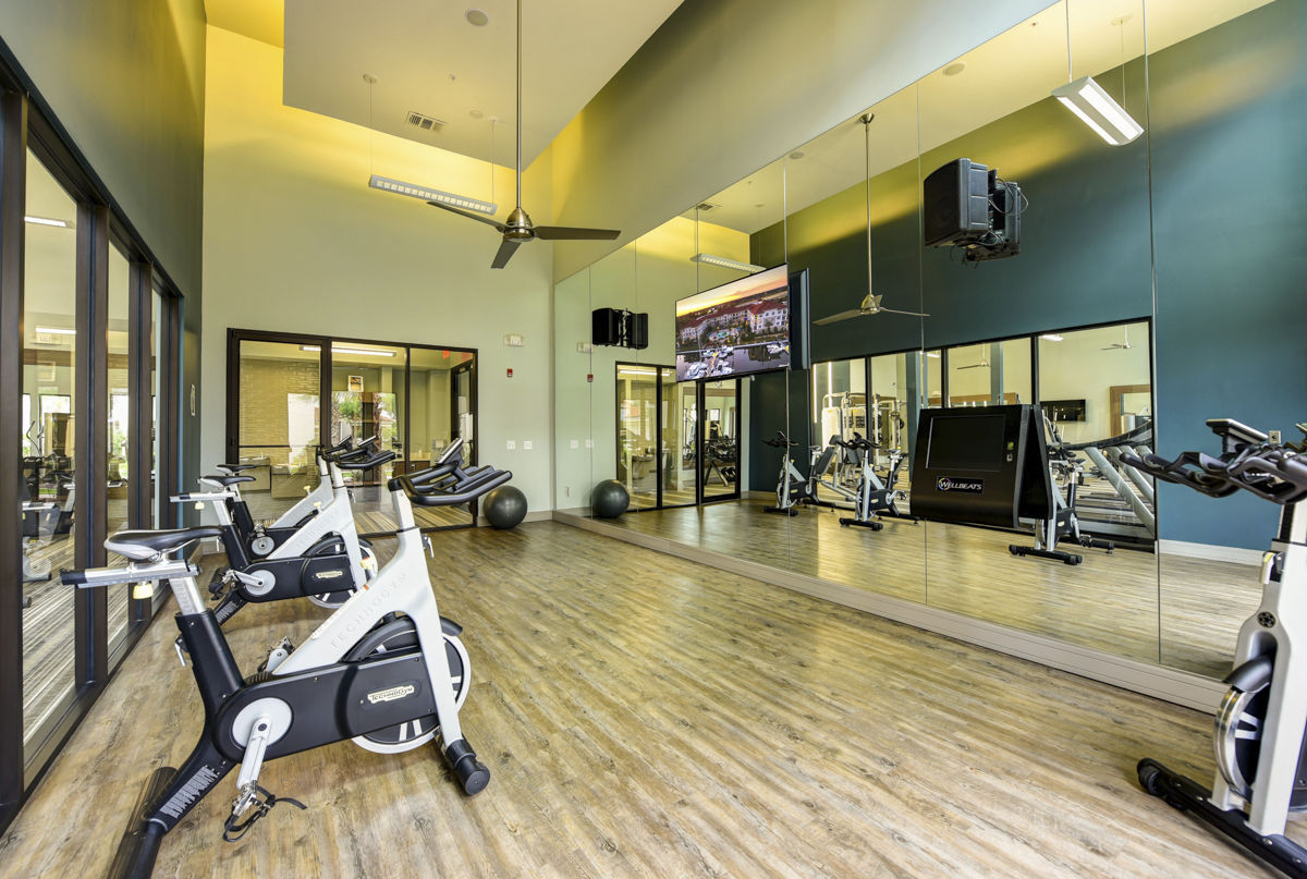 Gym at The Views At Harbortown (2 of 2)