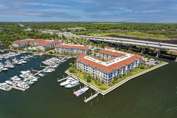 The Views at Harbortown Apartments: Stunning waterfront view from an upscale luxury high-rise in a prime location