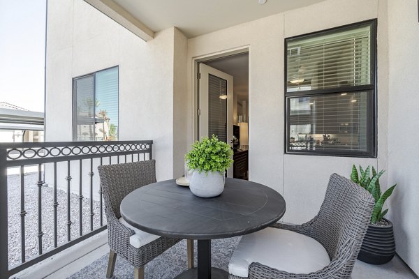 patio/balcony at Solara Vista Apartments