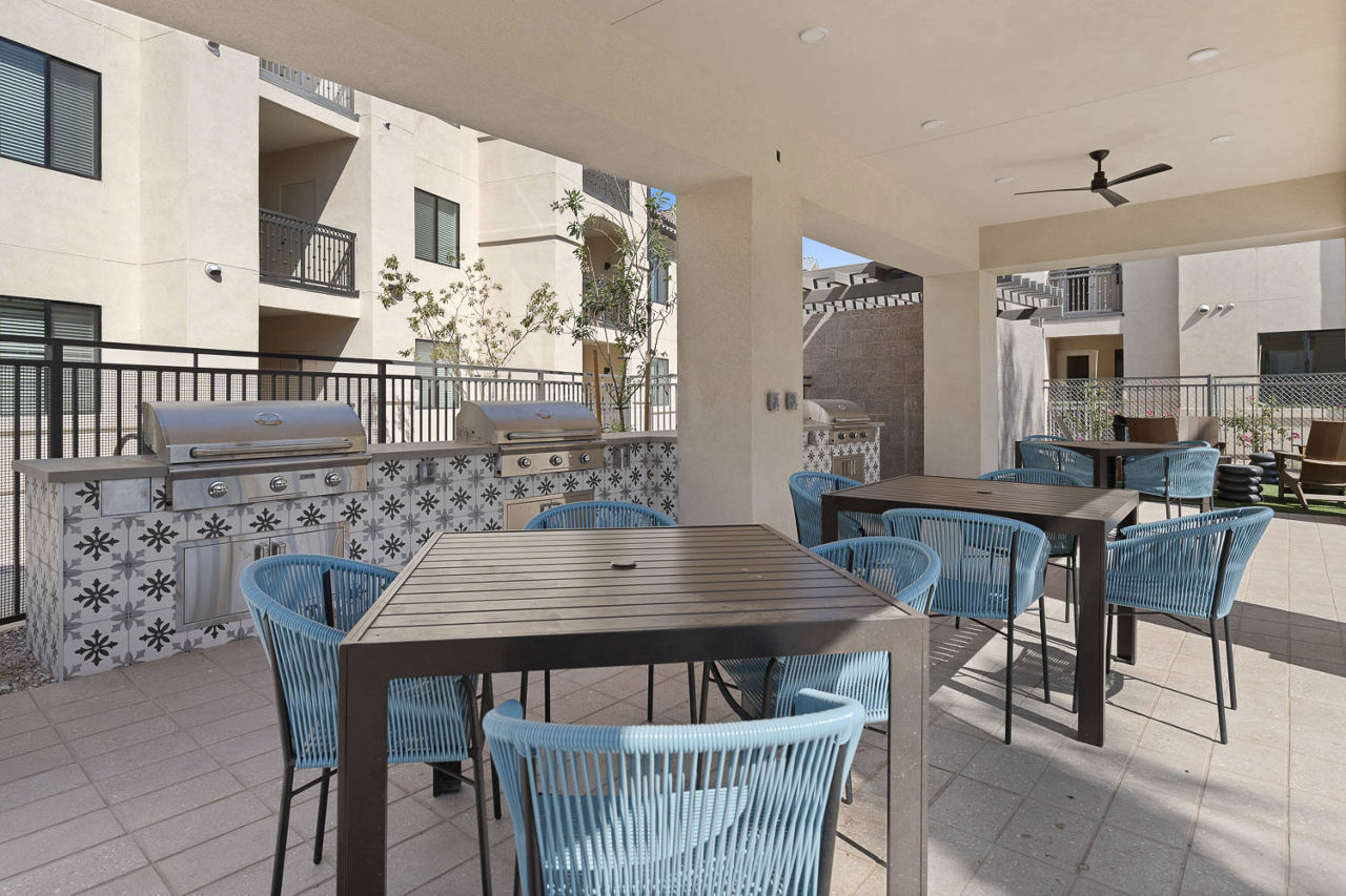 Grill area at Solara Vista